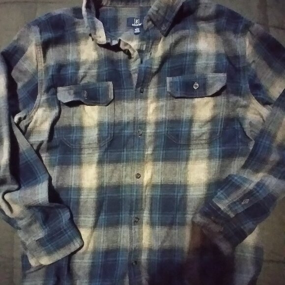 upcycled flannel shirt w/ custom DEFTONES back patch - Picture 2 of 4